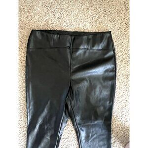 NWT - THE LIMITED Women's Black Faux Leather Leggings. Size 16
